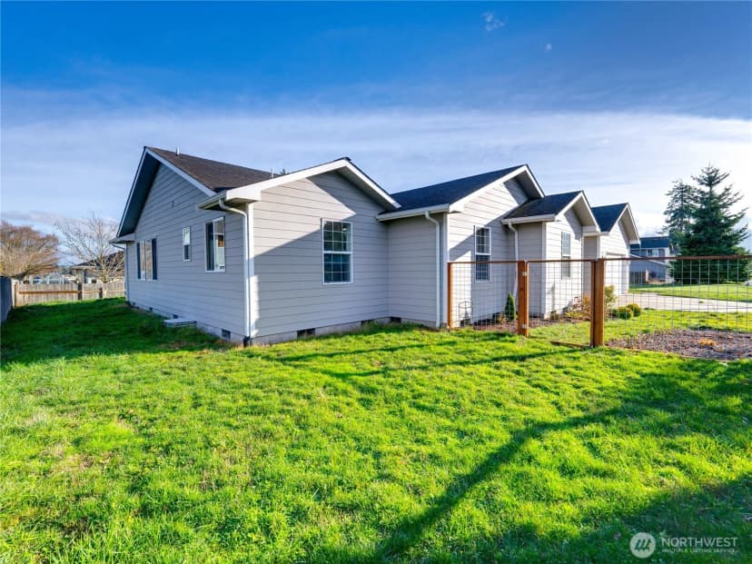 Property photo for 500 Sw Erie Street, Oak Harbor photo 34