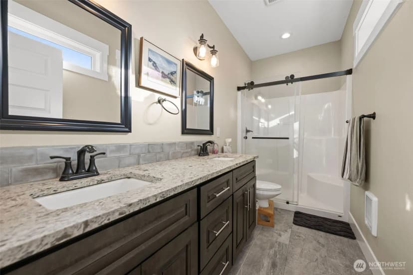 Property photo for 1110 194th Street, Long Beach photo 22