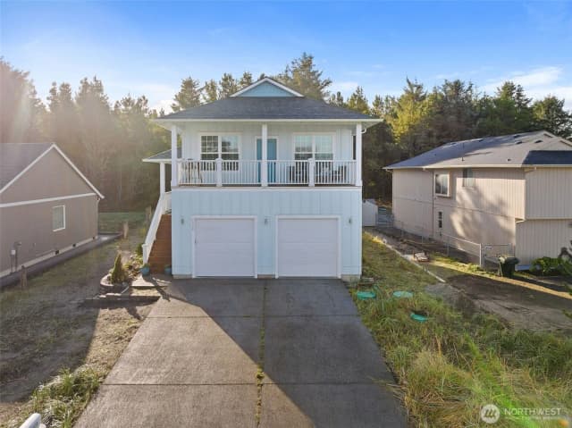 Property photo for 1110 194th Street, Long Beach photo 2