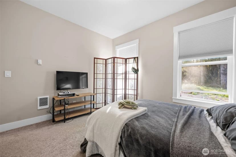 Property photo for 1110 194th Street, Long Beach photo 29