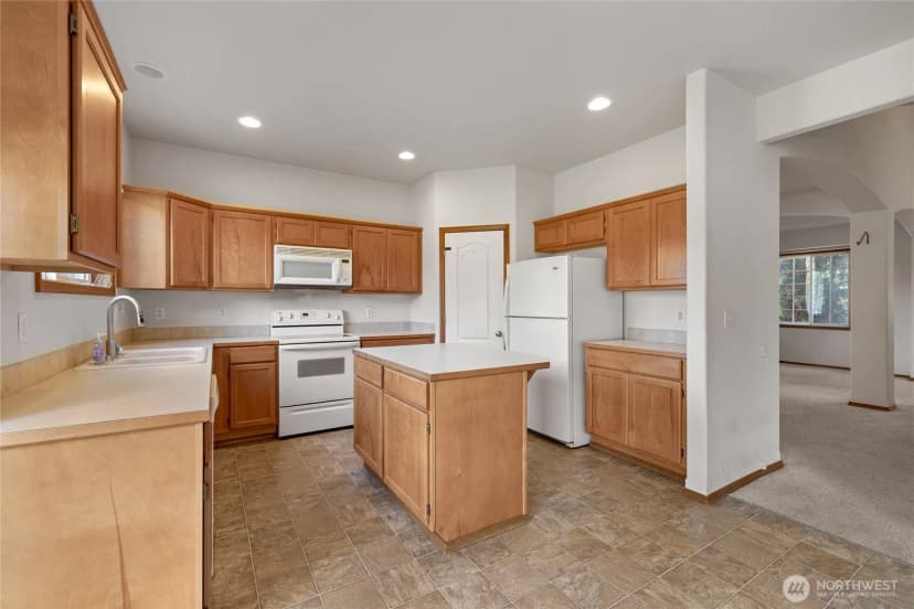 Property photo for 236 Easton, Eatonville photo 3