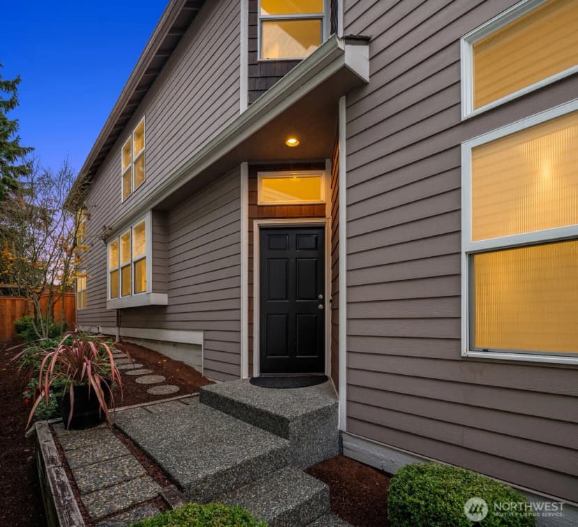 Property photo for 1430 32nd Avenue, Seattle photo 2