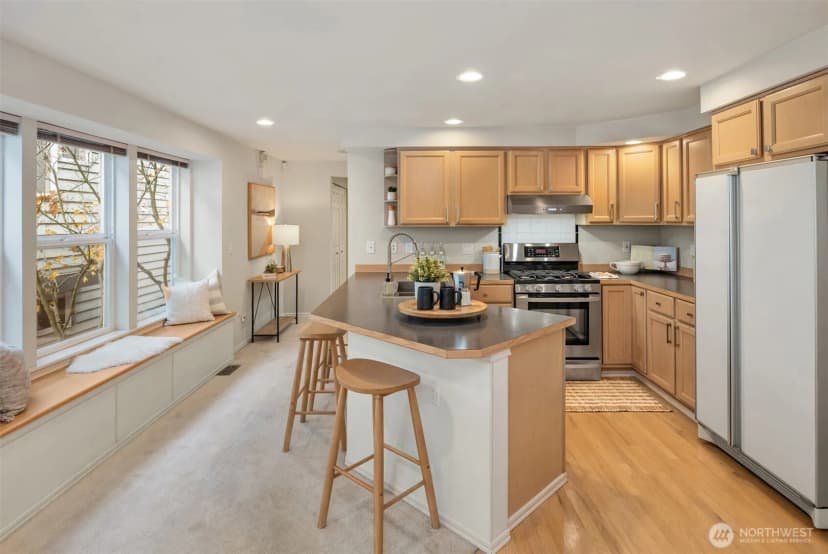 Property photo for 1430 32nd Avenue, Seattle photo 9