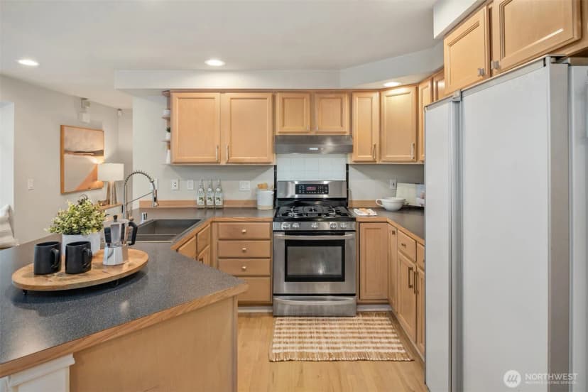 Property photo for 1430 32nd Avenue, Seattle photo 12