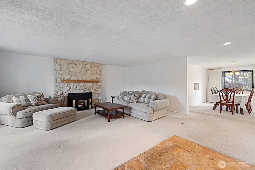 Property photo for 7407 Onyx Drive Sw, Lakewood photo 8