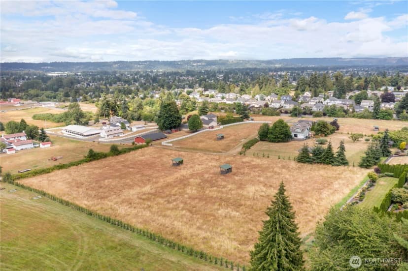 Property photo for 1 Xx 9th Avenue Sw, Puyallup