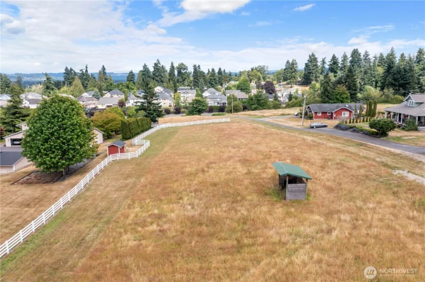 Property photo for 1 Xx 9th Avenue Sw, Puyallup photo 2