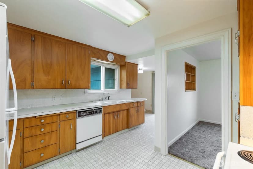 Property photo for 12207 S 14th Avenue, Seattle photo 12