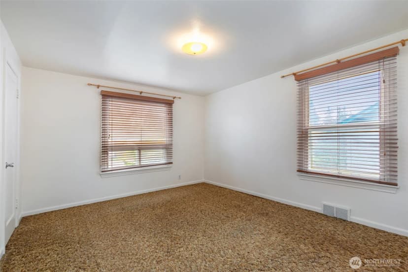 Property photo for 12207 S 14th Avenue, Seattle photo 17
