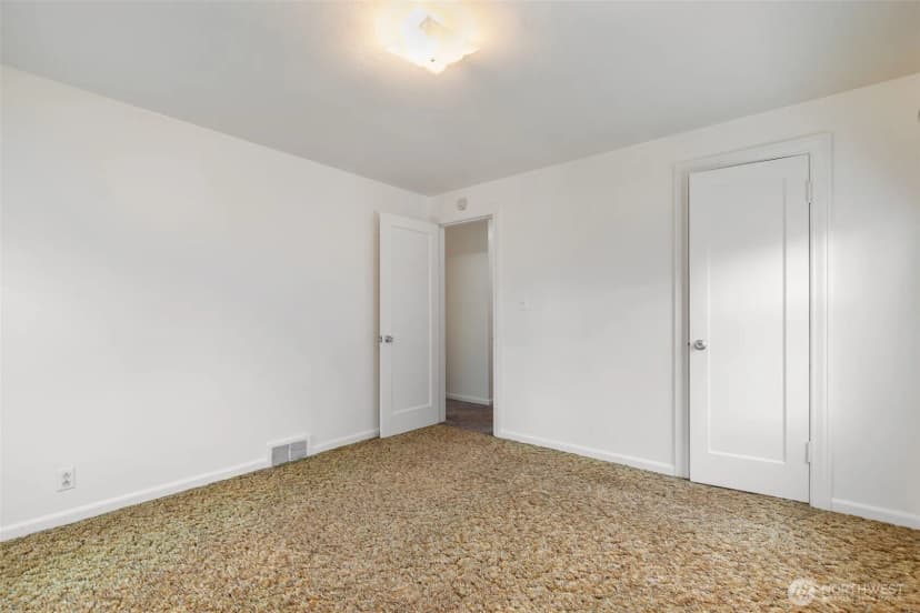 Property photo for 12207 S 14th Avenue, Seattle photo 16