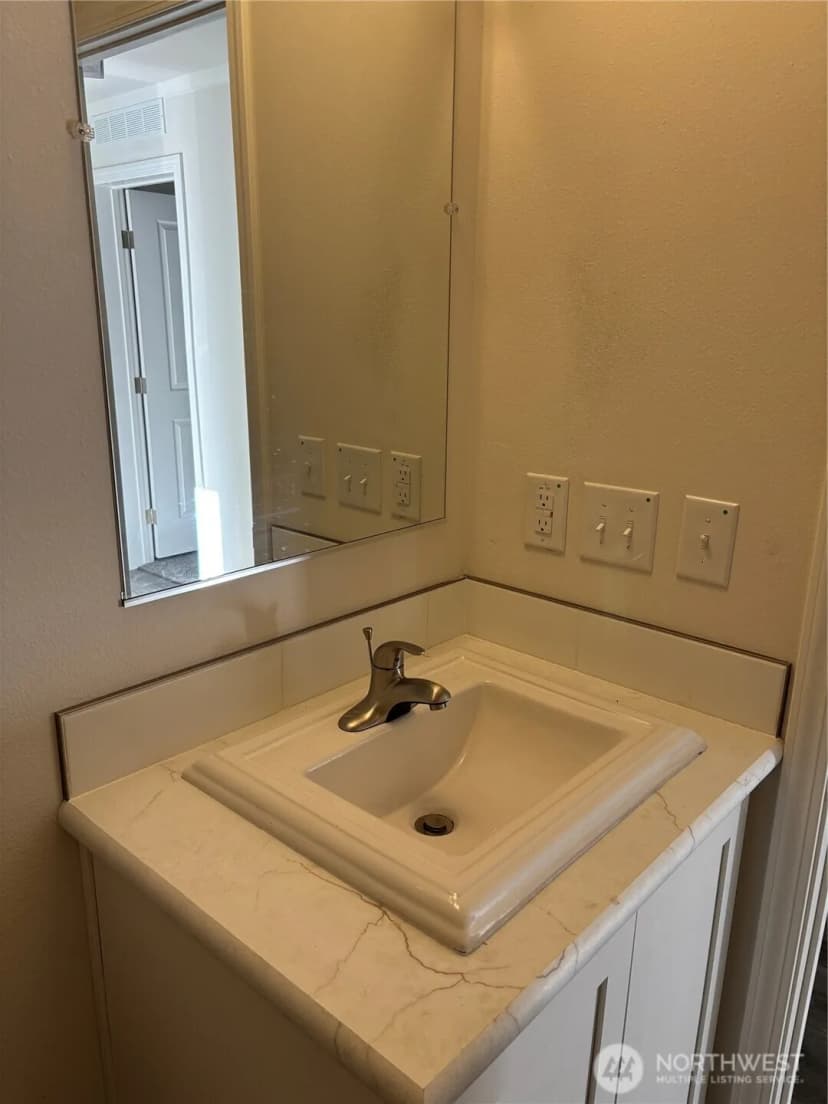 Property photo for 19037 22nd Street Court Sw, Lakebay photo 8