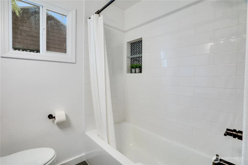 Property photo for 4818 N 14th Street, Tacoma photo 13