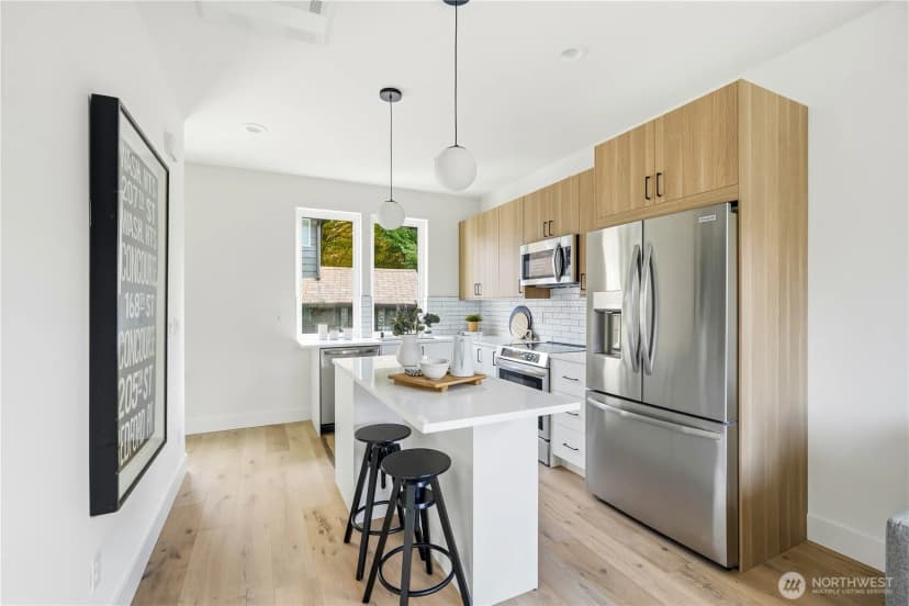 Property photo for 7552 39th Avenue Sw, Seattle photo 8