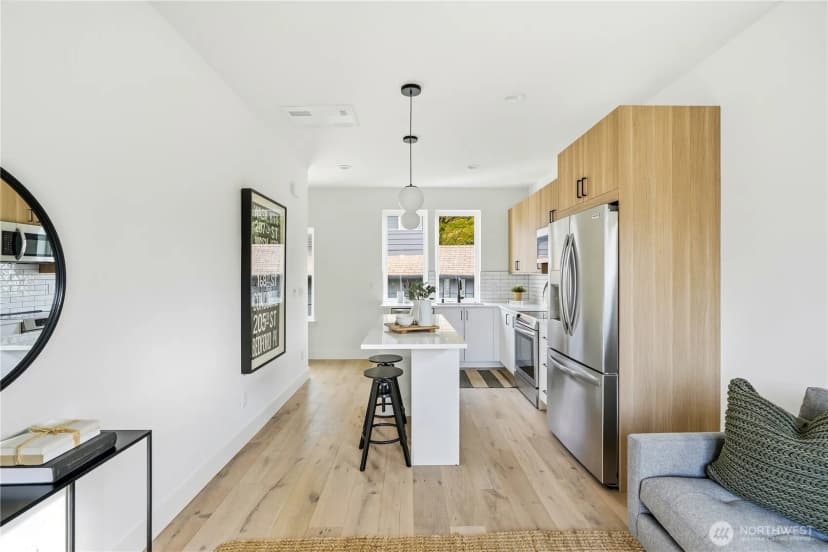 Property photo for 7552 39th Avenue Sw, Seattle photo 9