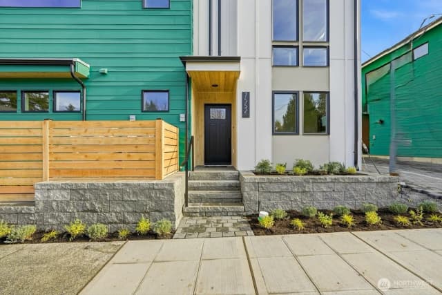 Property photo for 7552 39th Avenue Sw, Seattle