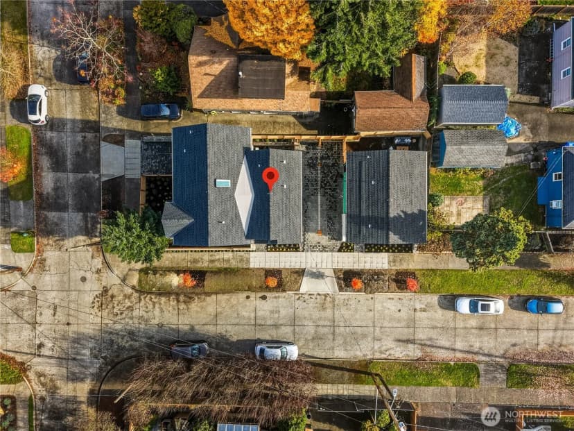 Property photo for 7552 39th Avenue Sw, Seattle photo 18