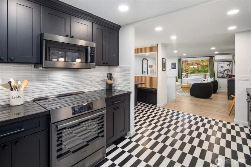 Property photo for 3419 48th Avenue Sw, Seattle photo 18