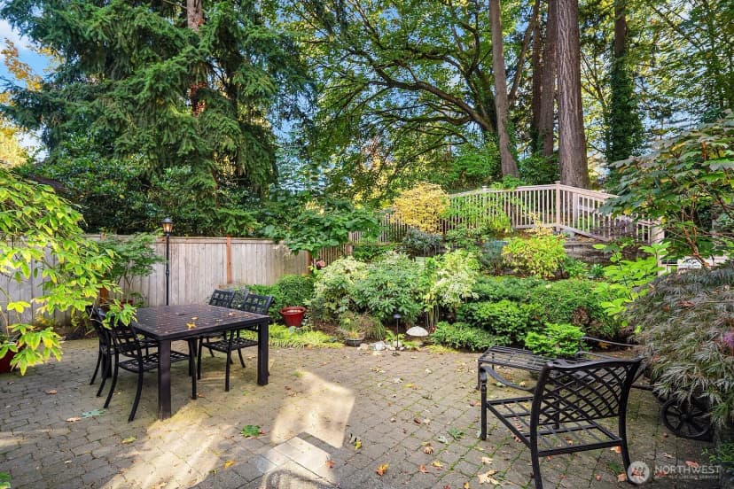 Property photo for 10037 Ne 127th Place #8, Kirkland photo 28
