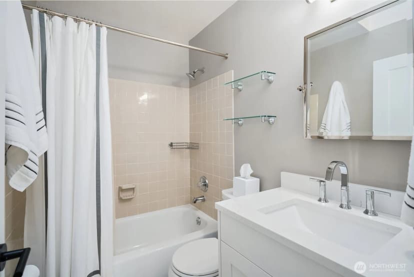 Property photo for 10037 Ne 127th Place #8, Kirkland photo 26