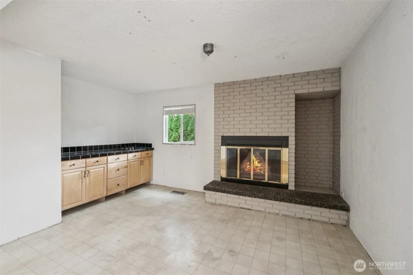 Property photo for 9321 Sharon Drive, Everett photo 5
