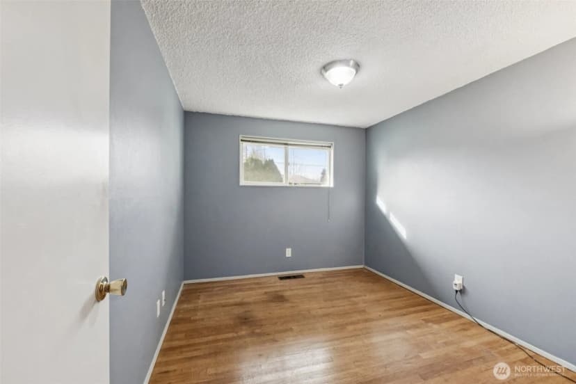 Property photo for 9321 Sharon Drive, Everett photo 17