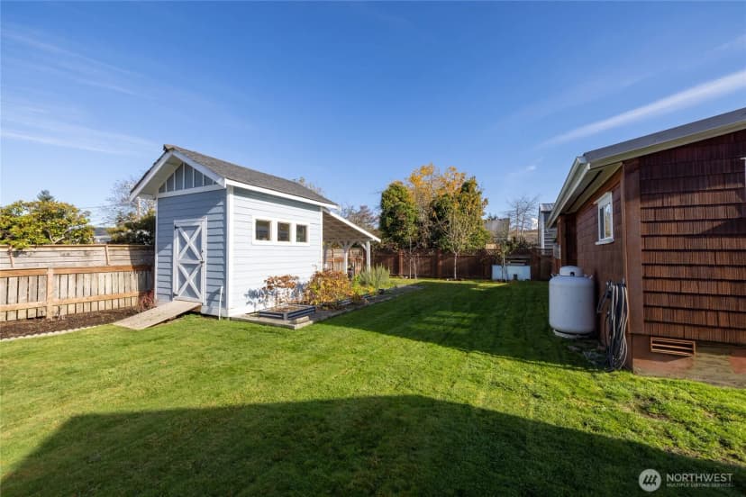 Property photo for 202 Prospect Street E, Eatonville photo 34
