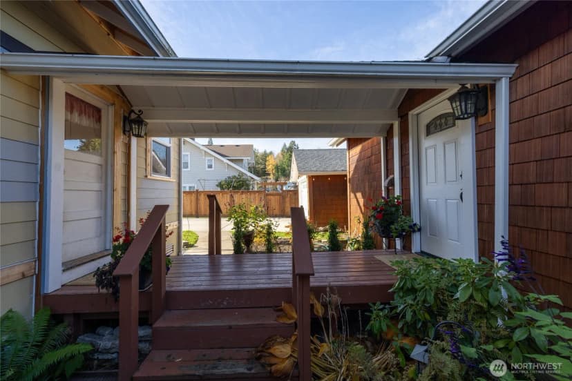 Property photo for 202 Prospect Street E, Eatonville photo 24