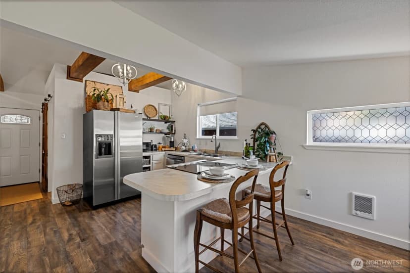 Property photo for 202 Prospect Street E, Eatonville photo 25