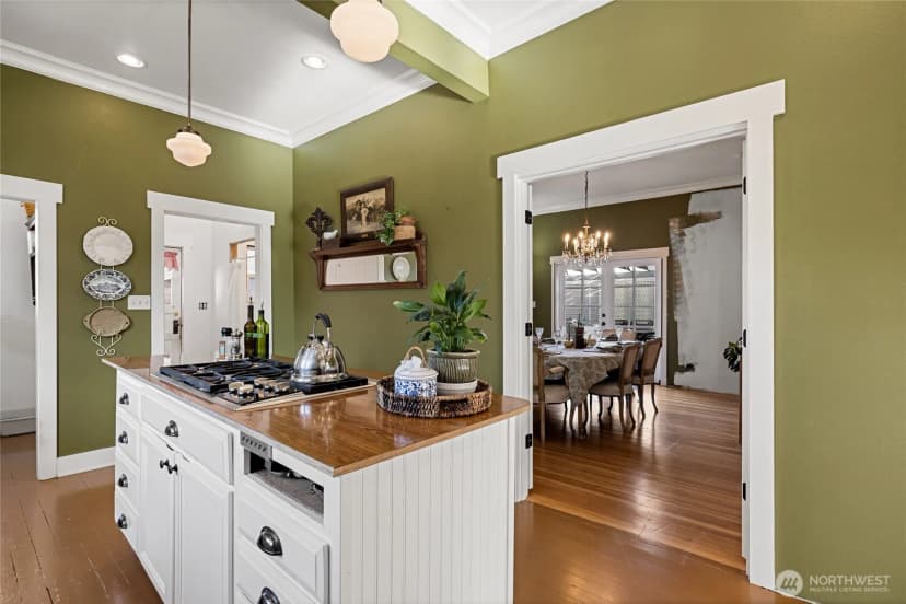 Property photo for 202 Prospect Street E, Eatonville photo 6