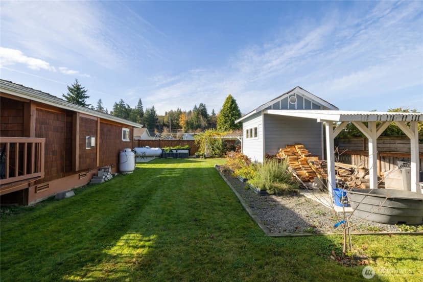 Property photo for 202 Prospect Street E, Eatonville photo 35