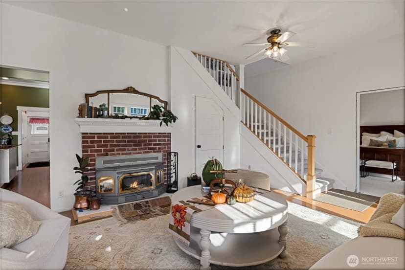 Property photo for 202 Prospect Street E, Eatonville photo 10
