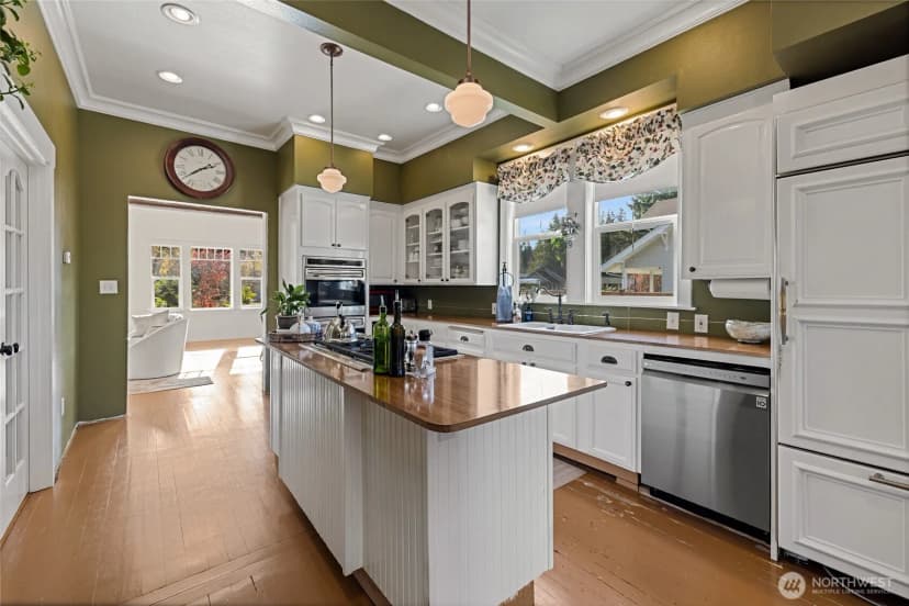 Property photo for 202 Prospect Street E, Eatonville photo 7