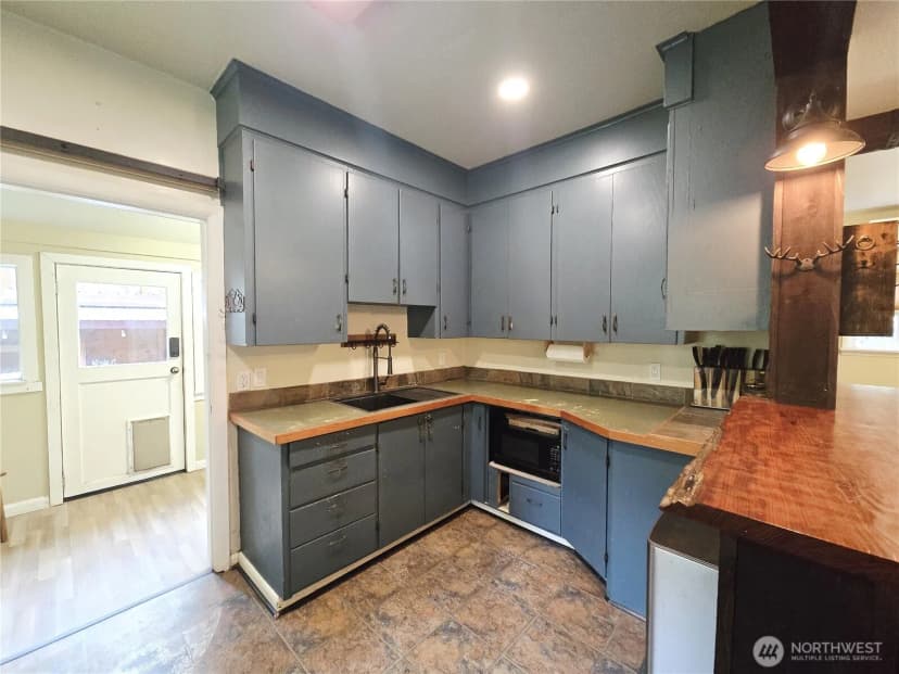 Property photo for 180 Skyline Drive, Port Angeles photo 10