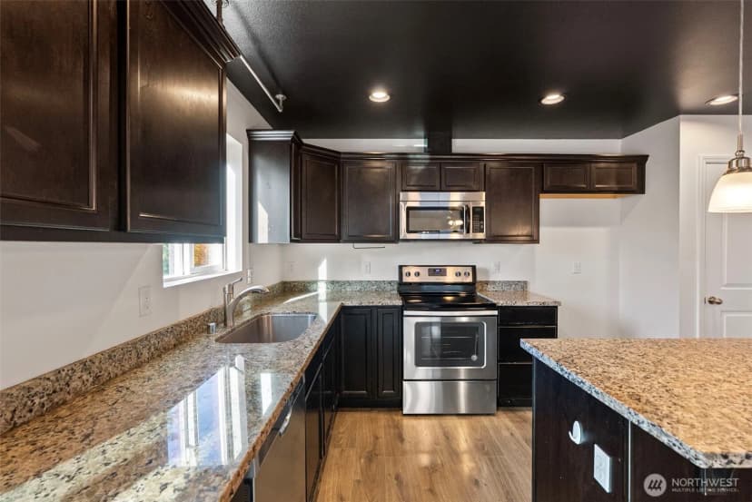 Property photo for 4233 Se Horsehead Way, Port Orchard photo 11