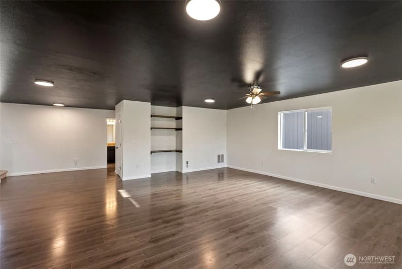 Property photo for 4233 Se Horsehead Way, Port Orchard photo 19