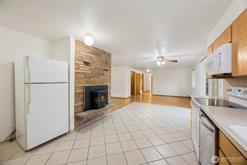 Property photo for 11821 74th Ave East, Puyallup photo 9