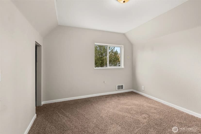 Property photo for 600 S Diamond Street, Centralia photo 23