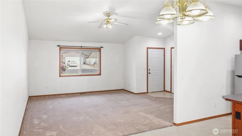 Property photo for 940 S Capstone Avenue, Othello photo 8