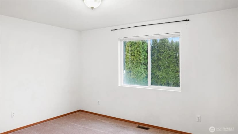 Property photo for 940 S Capstone Avenue, Othello photo 13