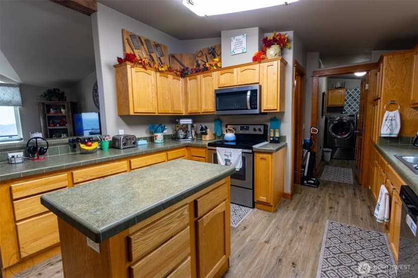 Property photo for 182 Point Drive, Oroville photo 7