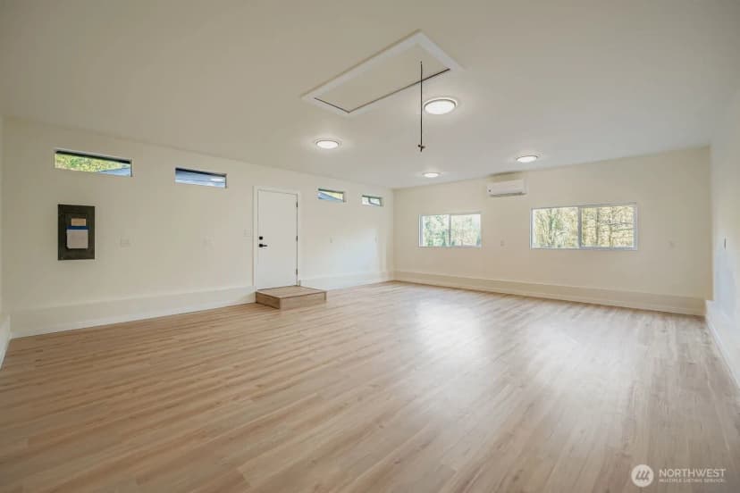 Property photo for 3320 Ne 200 Court, Lake Forest Park photo 25