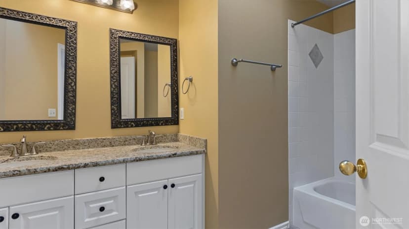 Property photo for 110 247th Avenue Se, Sammamish photo 32
