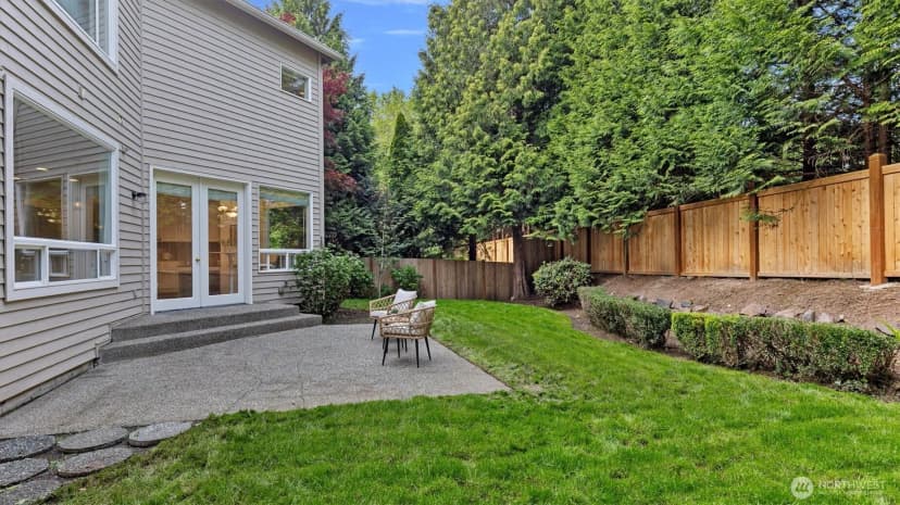 Property photo for 110 247th Avenue Se, Sammamish photo 38
