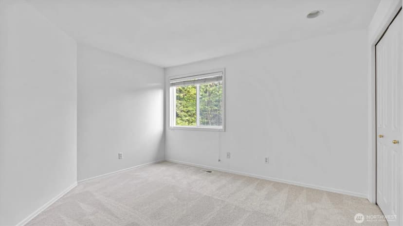 Property photo for 110 247th Avenue Se, Sammamish photo 31