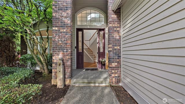 Property photo for 110 247th Avenue Se, Sammamish photo 2