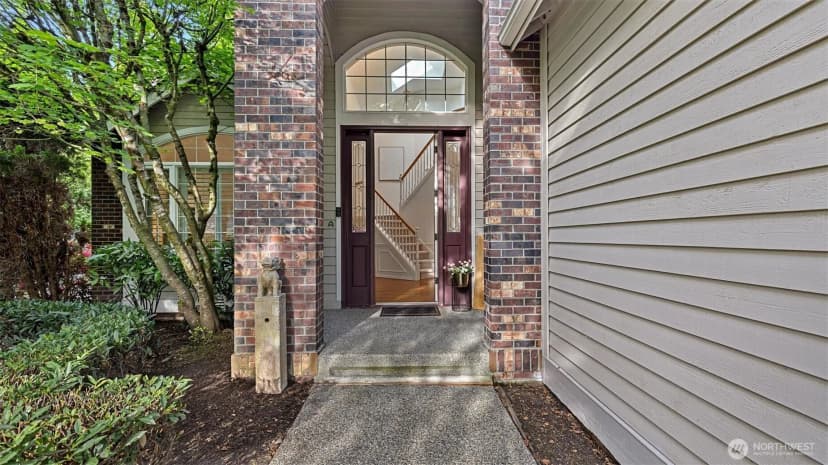 Property photo for 110 247th Avenue Se, Sammamish photo 2