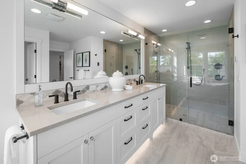 Property photo for 210 35th Avenue E, Seattle photo 24