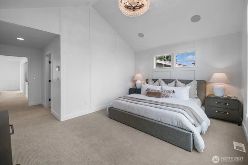Property photo for 210 35th Avenue E, Seattle photo 19