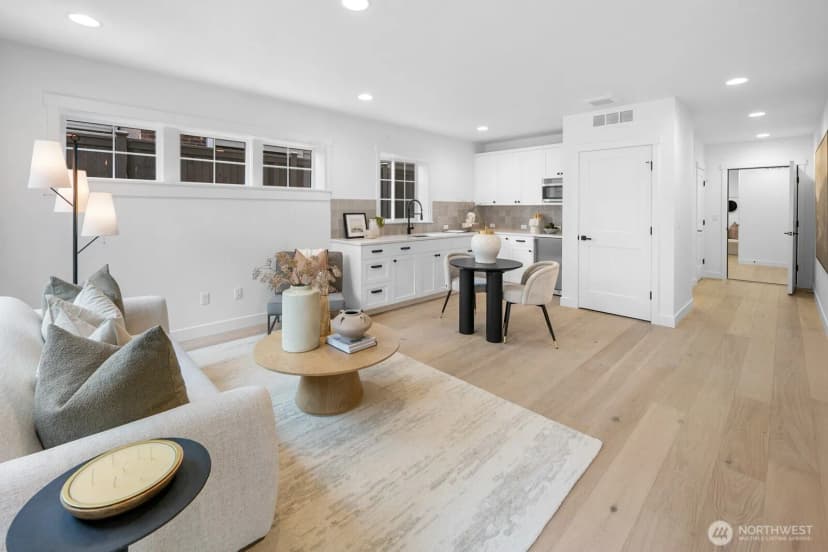 Property photo for 210 35th Avenue E, Seattle photo 30