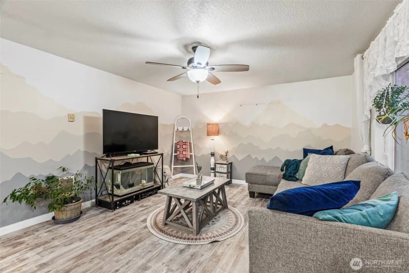Property photo for 324 Cedar Court, Winlock photo 15